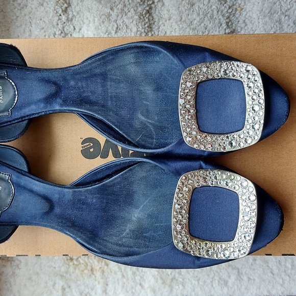 Authentic Roger Vivier Blue Crystal Embellished Flats 38.5 - Picture 2 of 16